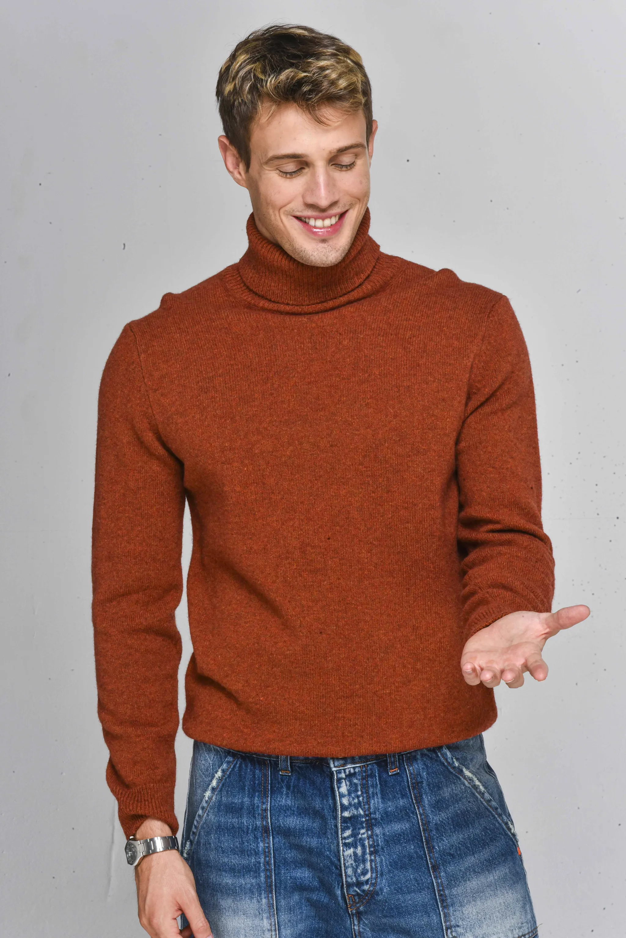 Maglione uomo a collo alto FM02 in vari colori - Displaj