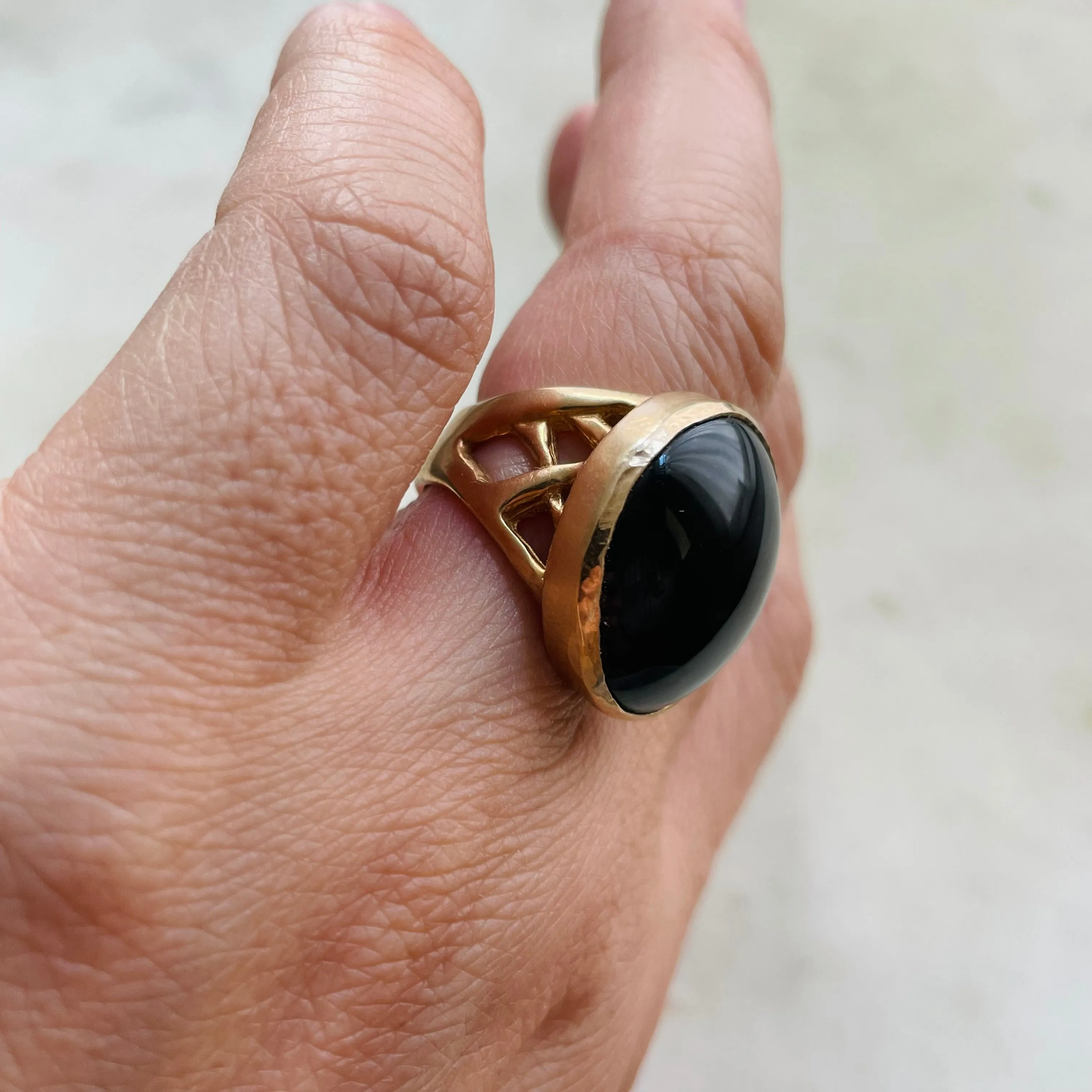 MOTHER TREE RING — ONYX