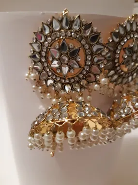 Natashahs Anarkali Style Kundan Jhumkas